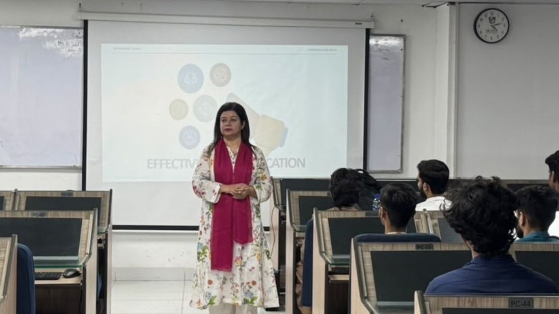 Presentation Skill At Skans (2)